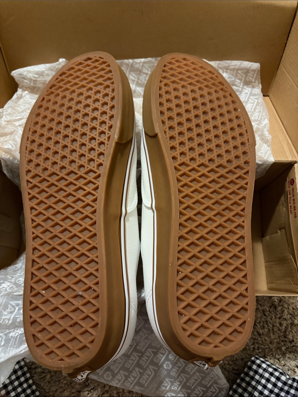 Vans White Canvas Low-Top Sneakers with Gum Sole - Picture 2 of 7